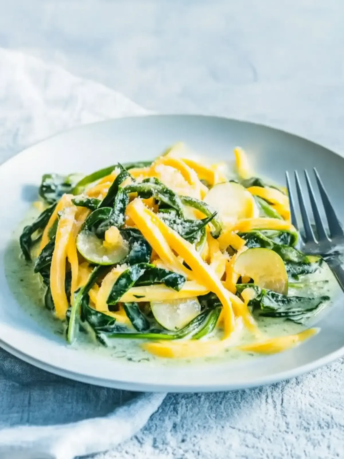 Spaghetti mit Spinat und Gorgonzola