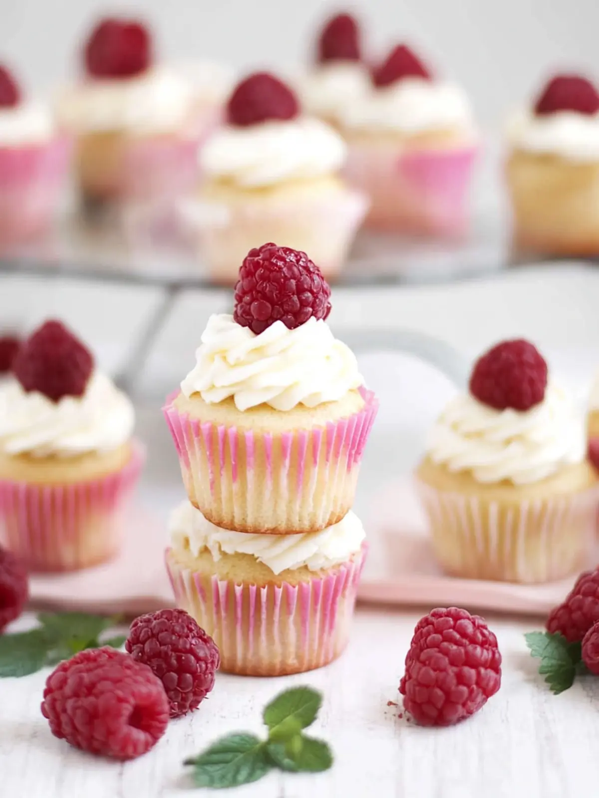Himbeer-Mascarpone-Mini-Cupcakes